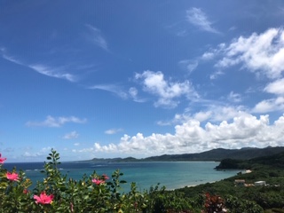 夏の海と空