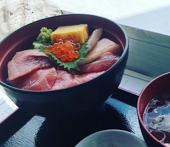 【東京湾とまぐろ丼】