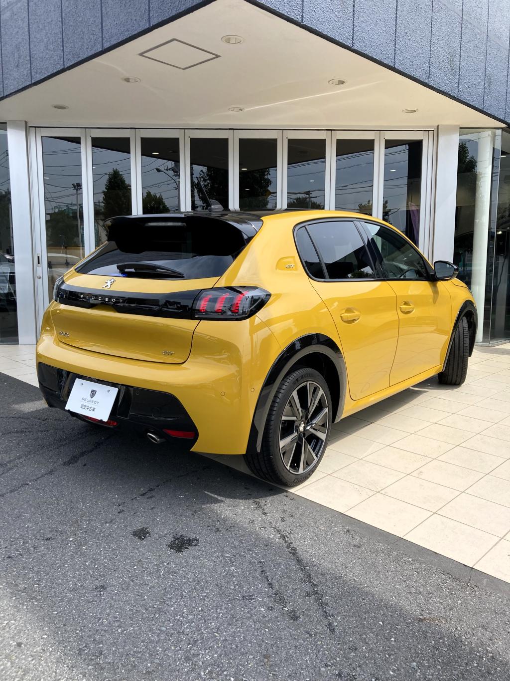 プジョー208 GT 認定中古車のご紹介！