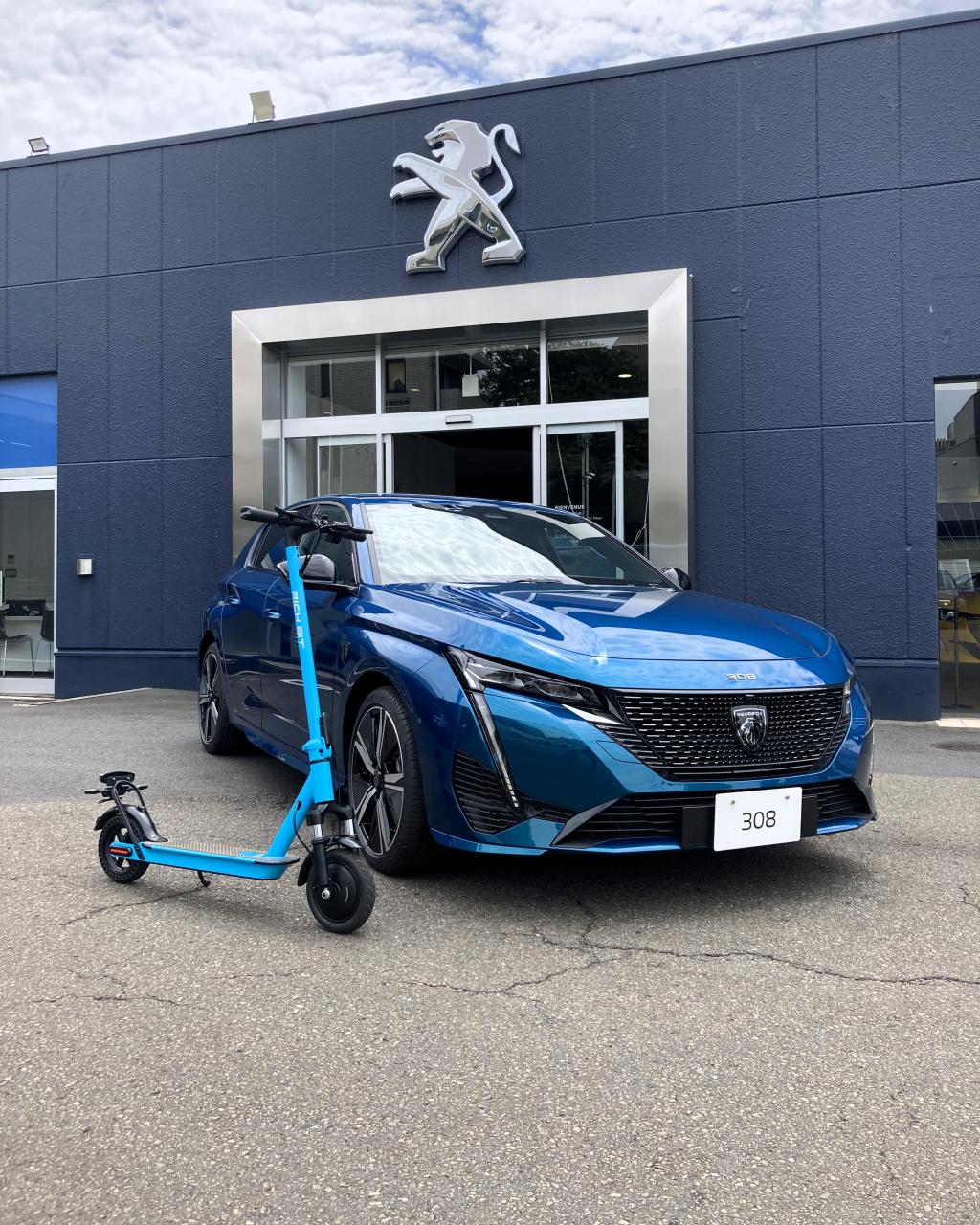 🦁NEW PEUGEOT 308 HYBRID × 電動キックボード⚡