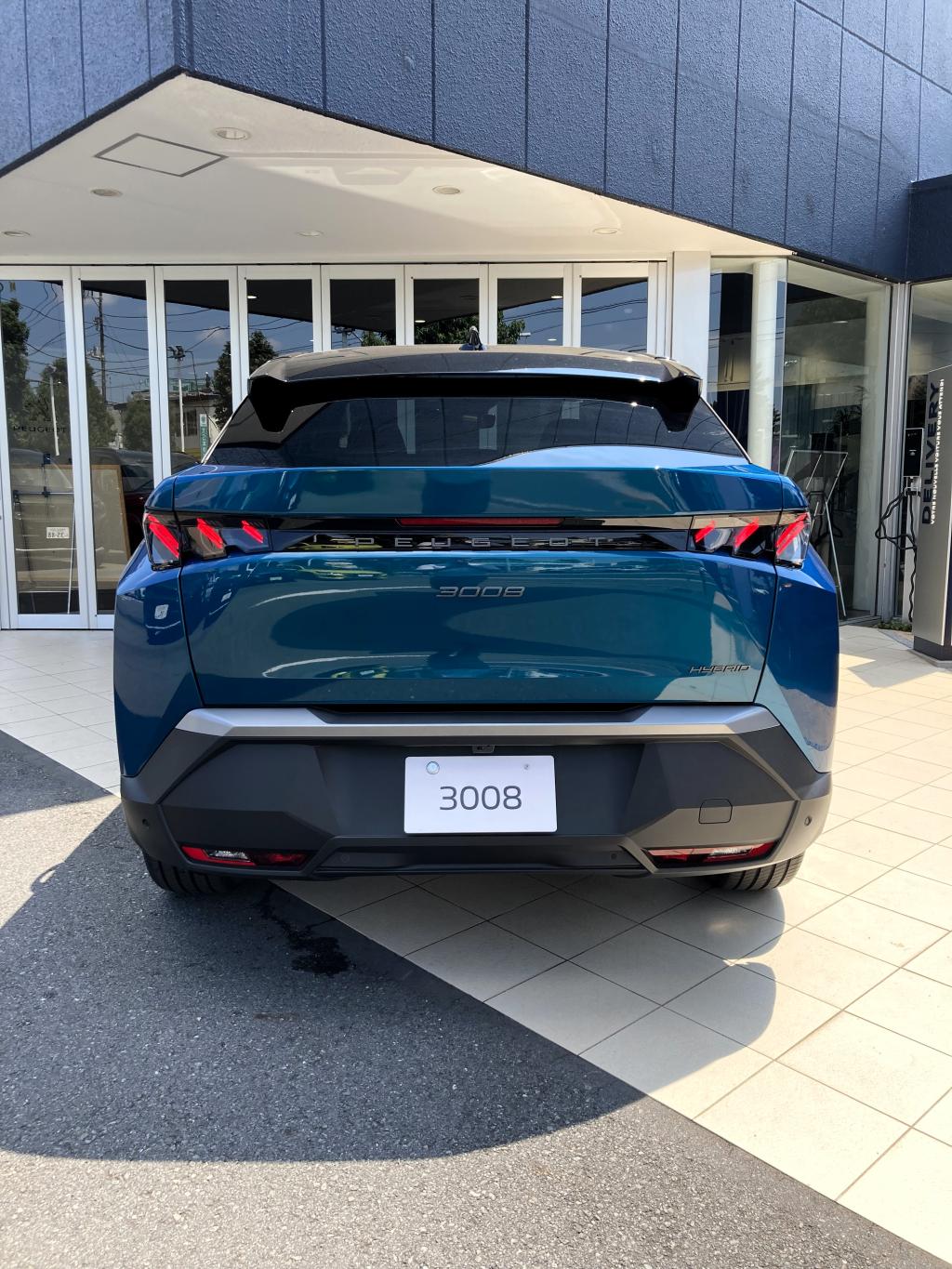 NEW PEUGEOT 3008：未来をまとう、革新的なデザイン✨