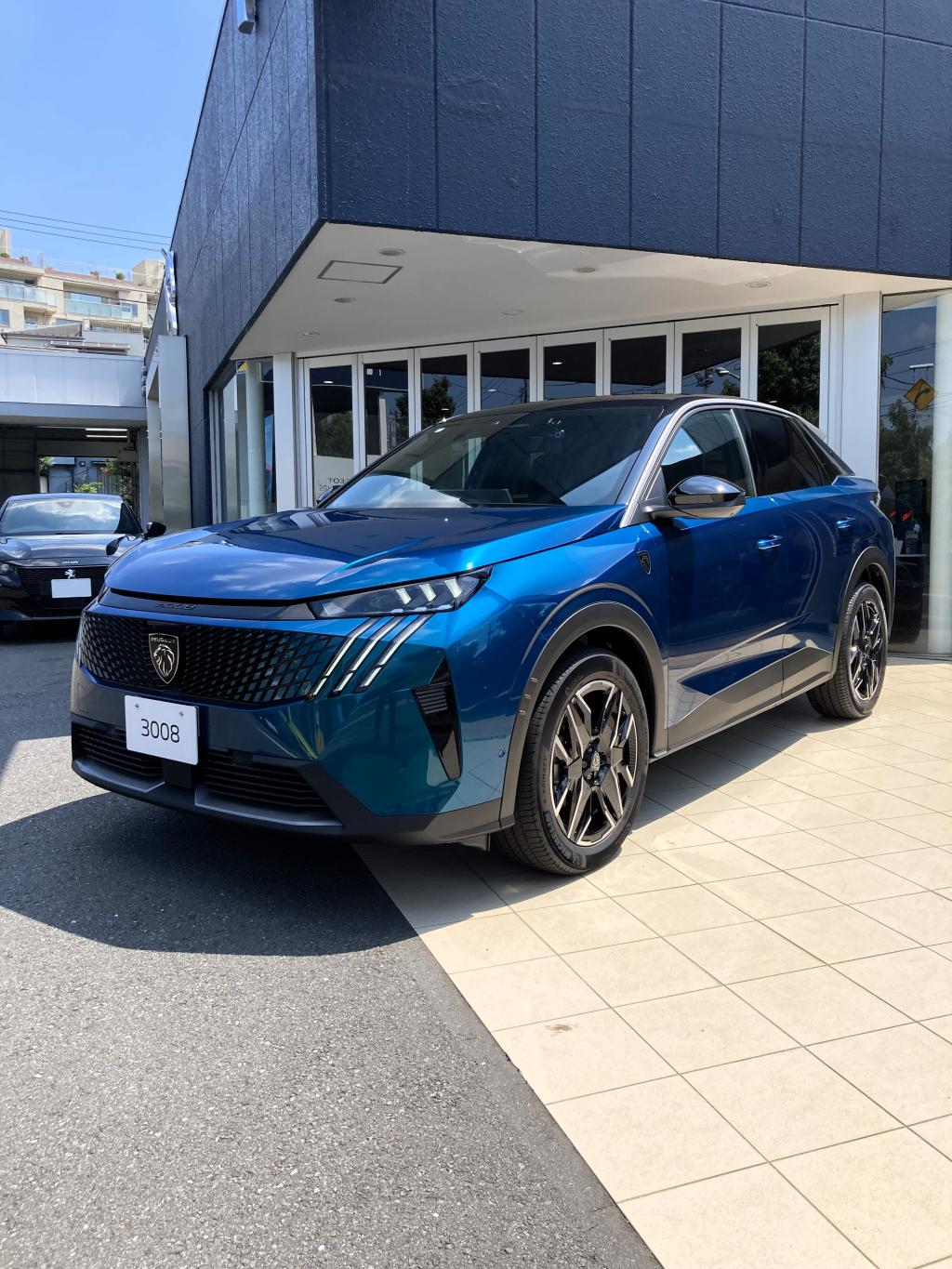 NEW PEUGEOT 3008：未来をまとう、革新的なデザイン✨